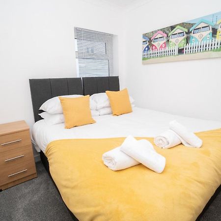 Business Friendly 3Br Home - King Size Beds & Centrally Located Суонси Экстерьер фото