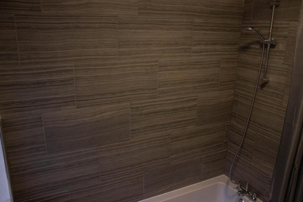Business Friendly 3Br Home - King Size Beds & Centrally Located Суонси Экстерьер фото