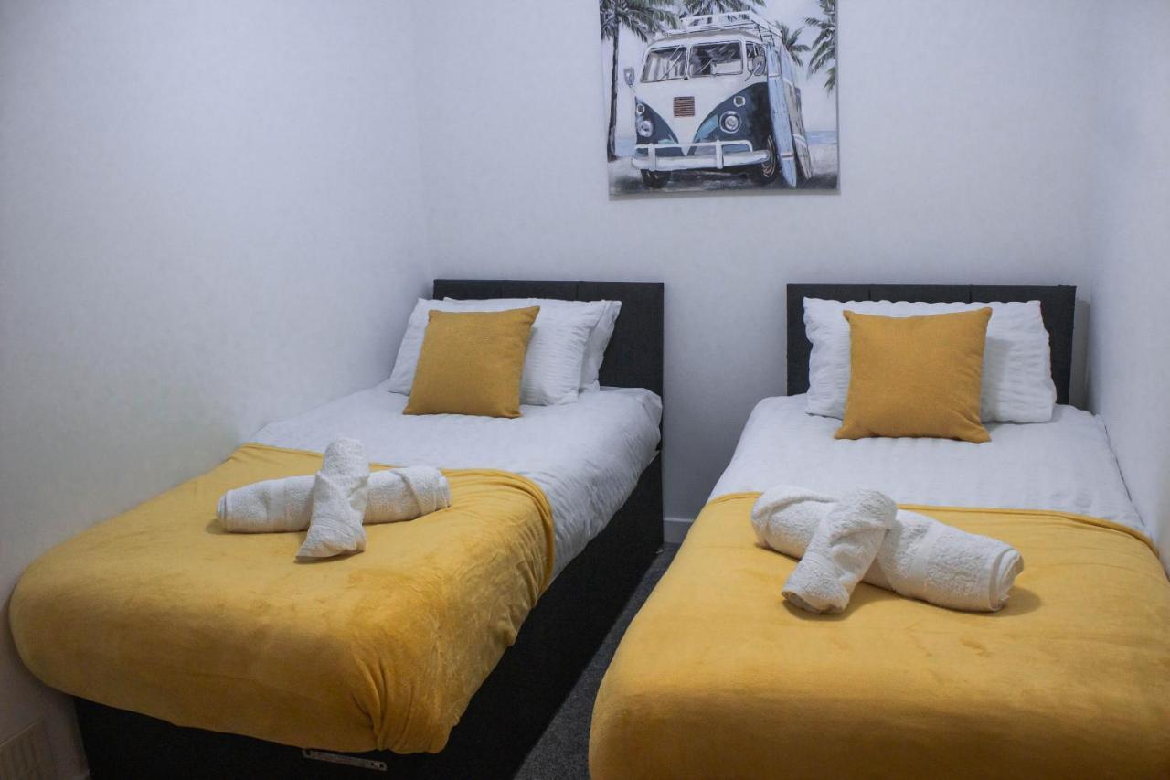 Business Friendly 3Br Home - King Size Beds & Centrally Located Суонси Экстерьер фото