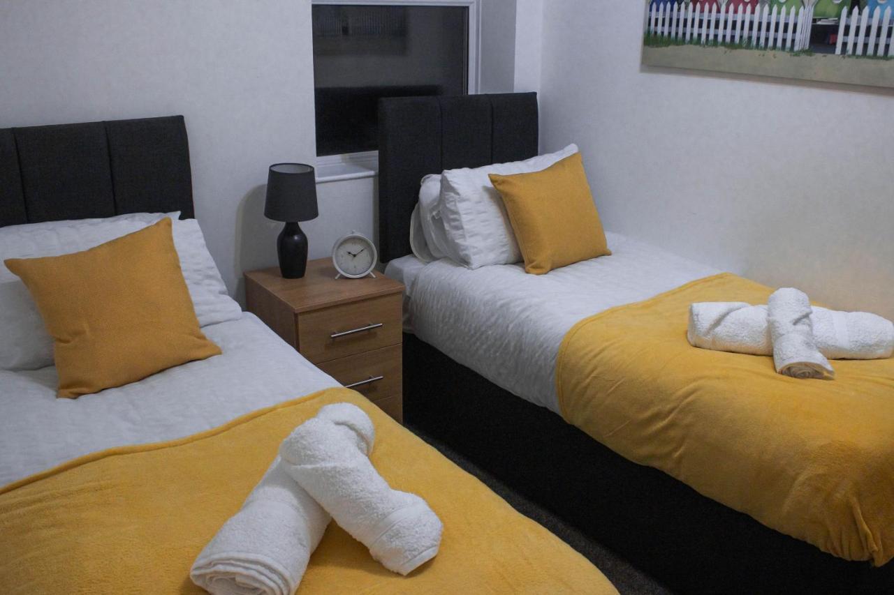 Business Friendly 3Br Home - King Size Beds & Centrally Located Суонси Экстерьер фото