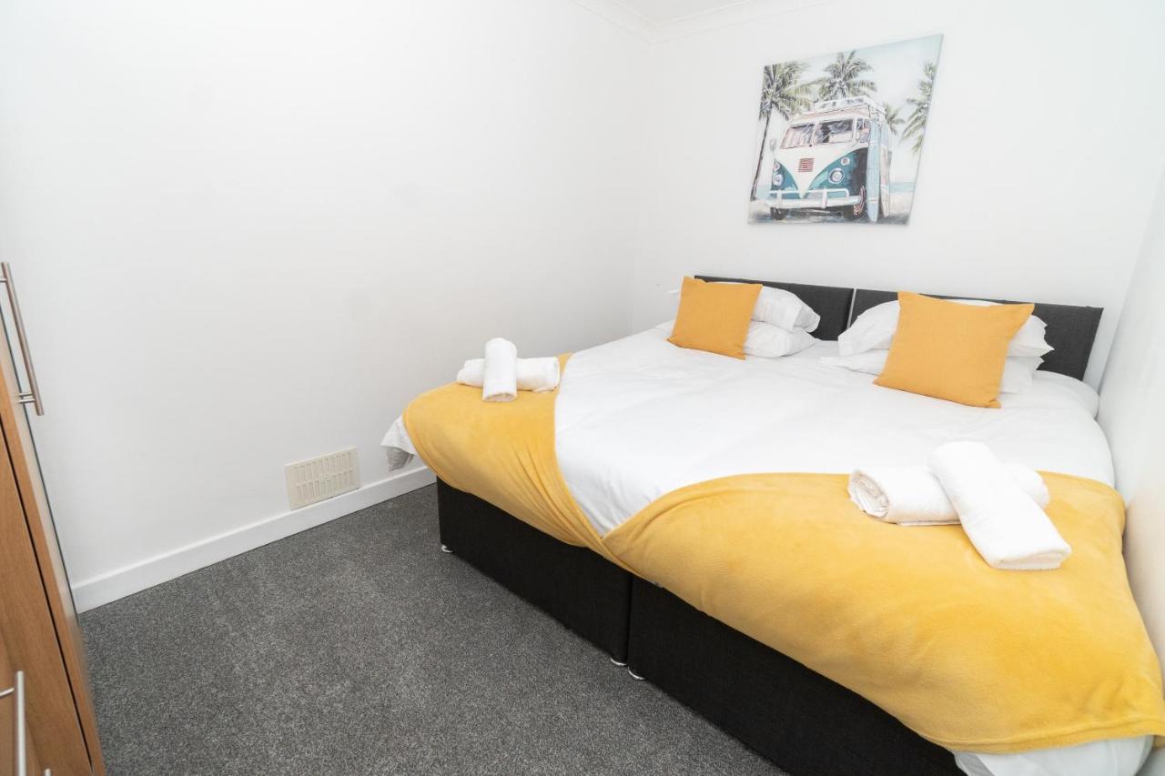 Business Friendly 3Br Home - King Size Beds & Centrally Located Суонси Экстерьер фото
